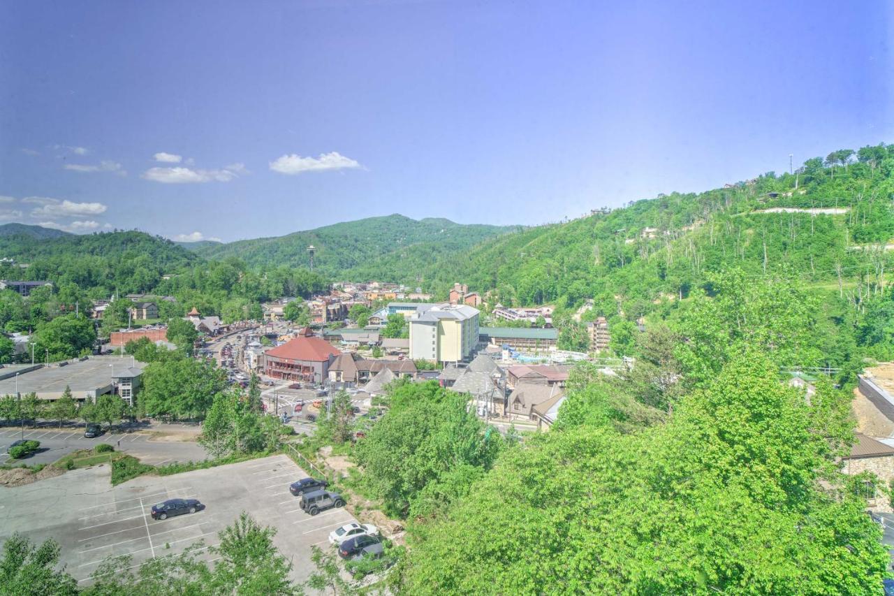 Gatlinburg Condo With Mountain Views And Pool Access Exterior photo